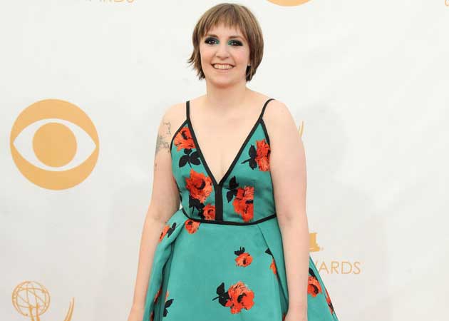 Lena Dunham Condemns Naked Photos Leak