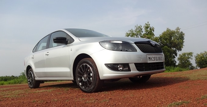 Skoda rapid black edition