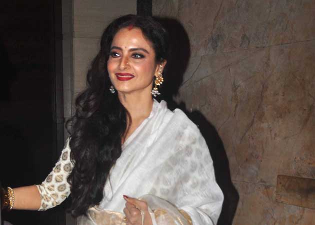 Rekha Does a Madhubala in <i>Super Nani</i>