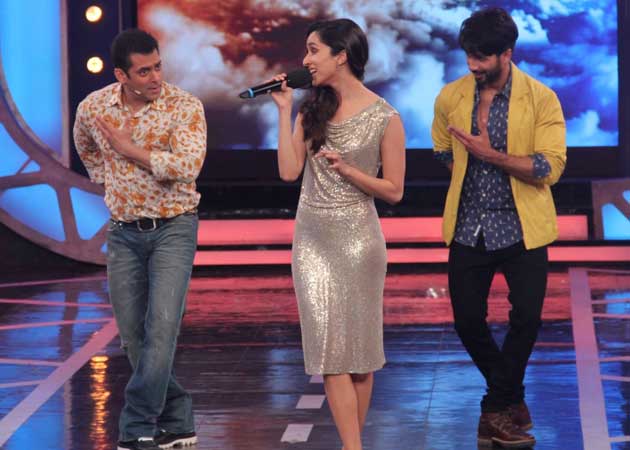 <i>Bigg Boss 8</i>: Salman Khan, Shahid Kapoor and Shraddha Kapoor Groove to <i>Bismil</i>