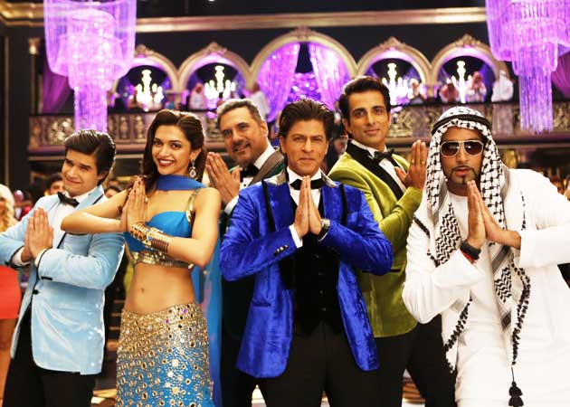 Shah Rukh Khan, Deepika Padukone Are <i>Indiawaale</i> in <i>Happy New</i> Year Song