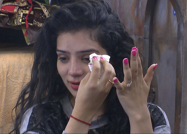 <i>Bigg Boss 8</i>: Rebuked by Upen Patel, Sukirti Kandpal Breaks Down on Day 2