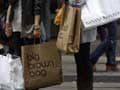 Auto Demand Boosts US Consumer Spending; Inflation Still Tame
