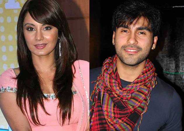 <i>Bigg Boss 8</i>: Aarya Babbar Apologises To Minissha Lamba