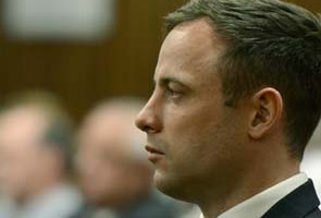 ऑस्कर पिस्टोरियस को गर्लफ्रेंड की हत्या के मामले में पांच साल जेल की सजा