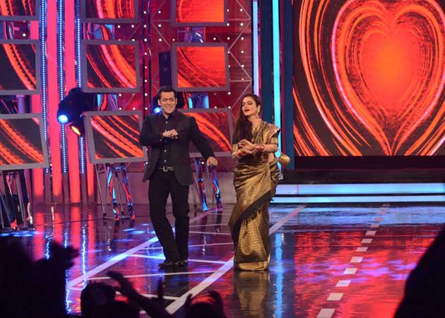 Rekha Makes an Amitabh Bachchan Reference on <i>Bigg Boss</i>