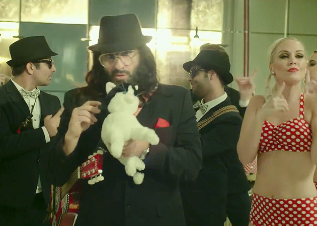 Saif Ali Khan Purrs His Last in New <i>Happy Ending</i> Song