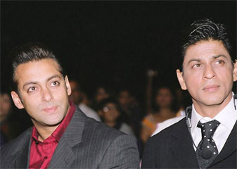 शाहरुख ने किया साफ, 2016 ईद पर नहीं भिड़ेंगे 'सुल्तान' और 'रईस'