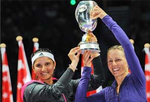 डब्ल्यूटीए फाइनल्स में सानिया-कारा की खिताबी जीत
