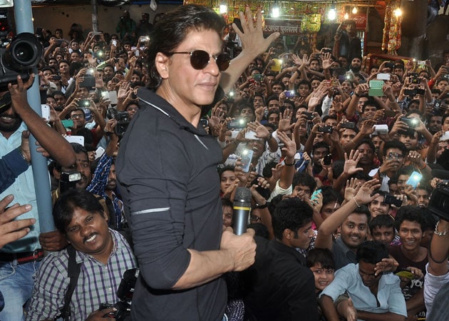 Shah Rukh Khan, Happy New Year Team Set to Rock Kolkata