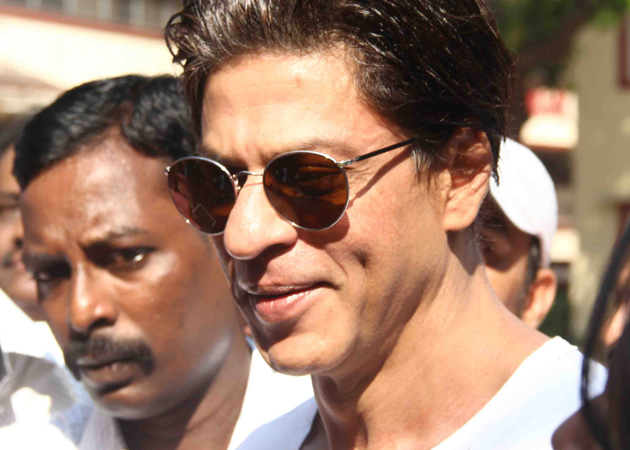 When Shah Rukh Khan Blushed Due To A Fan