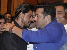 Shah Rukh Khan Thanks Salman for Promoting <i>Happy New Year</i>
