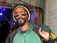 Snoop Dogg Takes a Dig At Iggy Azalea on Instagram