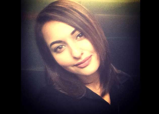 Wow! Look at Sonakshi Sinha's New Haircut