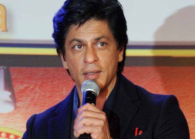 Shah Rukh Khan Hurts Knee During <i>Happy New Year</i> Promotions