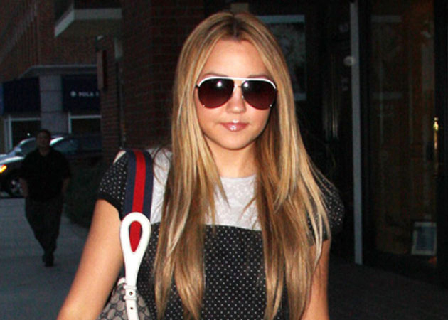 Amanda Bynes Avoids Media During Outing