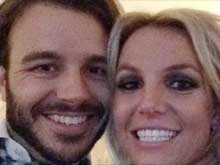 Britney Spears Posts Selfie With New Beau