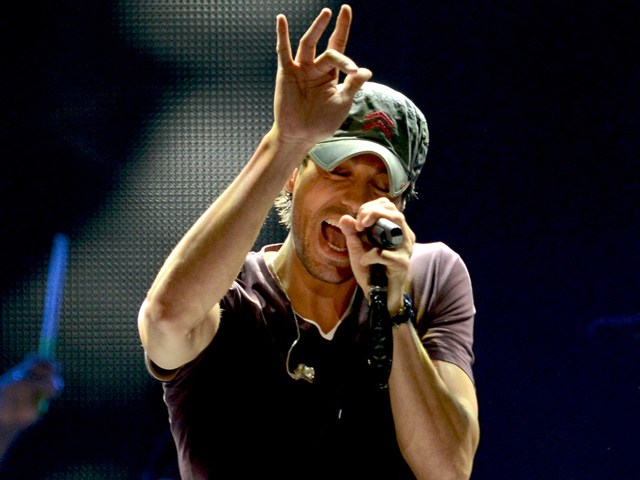 Enrique Bags Three Latin Grammy Awards