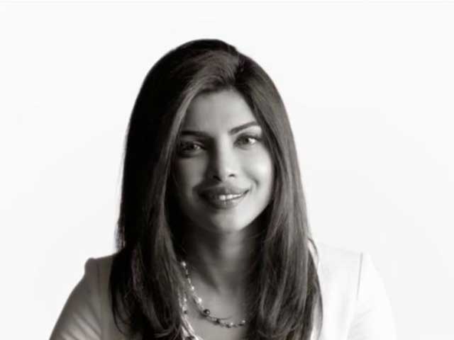 Priyanka Chopra, Sunidhi Chauhan Sing John Lennon's <i>Imagine</i> With Katy Perry and Others
