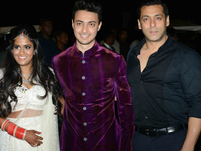 In Wedding Speech, Arpita Khan Says "Salman <i>Bhai</i> Has the Biggest Heart"