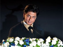 Shah Rukh Khan Wins Hearts With Bengali Speech at Kolkata Film Festival