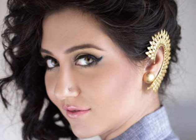 Actress Swastika Mukherjee Caught Shoplifting?