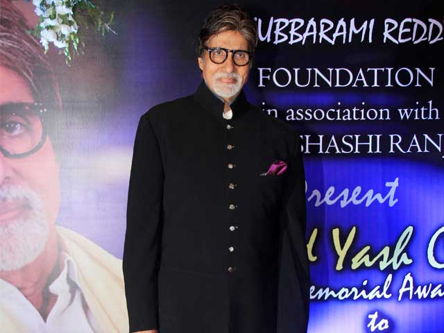 Amitabh Bachchan Honoured With Yash Chopra Memorial Award