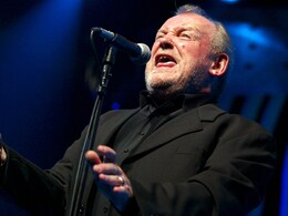 British Singer Joe Cocker Dies of Lung Cancer British Singer Joe Cocker Dies of Lung Cancer