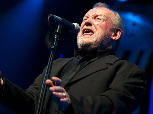 British Singer Joe Cocker Dies of Lung Cancer