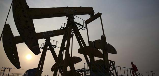 Oil Prices Drop on Possible Iran Deal, Dollar