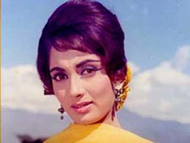 Saira Banu | Vintage hairstyles, Indian hairstyles, Retro hairstyles