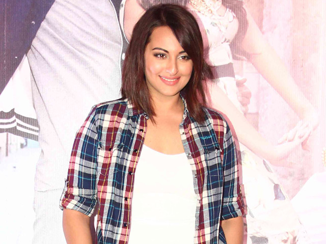 Sonakshi Sinha Doesn't Feel Insecure in Muti-Starrer Films