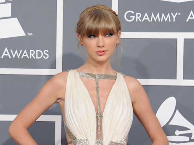 Taylor Swift is Single and "Perfectly Happy"