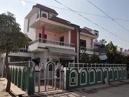 पैसा कमाने में ही नहीं, दबंगई में भी माहिर है यादव सिंह, पिटवाया पत्रकारों को पैसा कमाने में ही नहीं, दबंगई में भी माहिर है यादव सिंह, पिटवाया पत्रकारों को