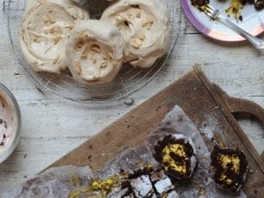 Ruby Bakes Meringues Ruby Bakes Meringues