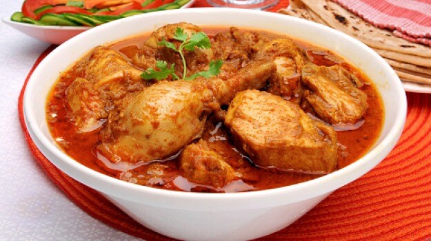 Chicken Chettinad: इस तरह बनाएं साउथ इंडिया की ये मशहूर चिकन डिश, उंगलियां चाटते रह जाएंगे घर वाले...