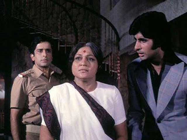 Amitabh Bachchan's <i>Deewar</i> is 40: 9 Things You Didn't Know About the Angry Young Man