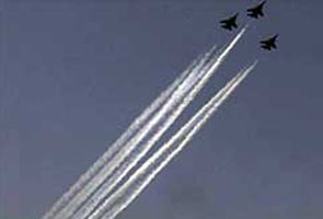 दिल्ली में हल्की बारिश, लेकिन राजपथ पर फ्लाई पास्ट होगा