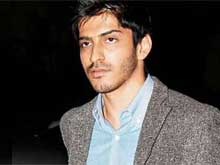 Anil Kapoor's Son Harshvardhan Collapses on Sets of <i>Mirziya</i>