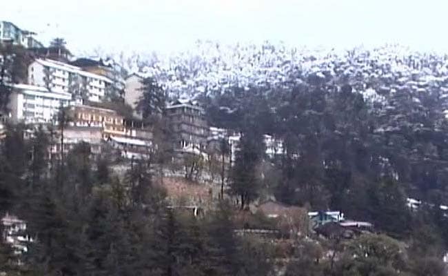 Hills Near Manali Get Snowfall