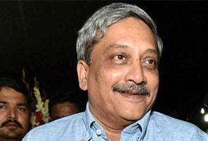 सेना में अफसरों कमी घटी : रक्षा मंत्री मनोहर पर्रिकर