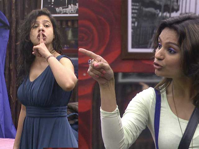 <i>Bigg Boss 8</i>: Sambhavna Seth Hurls a Shoe at Dimpy Mahajan in Rage