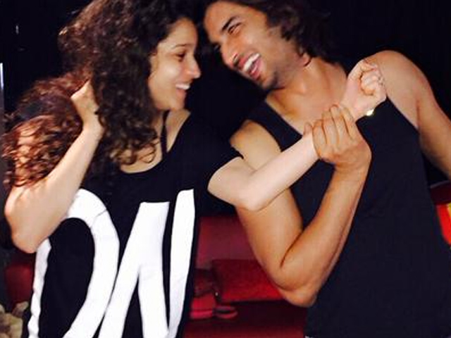 Birthday Boy Sushant Singh Rajput's <I>DDLJ</I> Moment With Ankita Lokhande