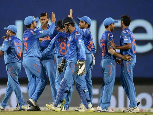 संजय किशोर का स्ट्रेट ड्राइव : टेस्ट में फ्लॉप, वन-डे में हिट टीम इंडिया...