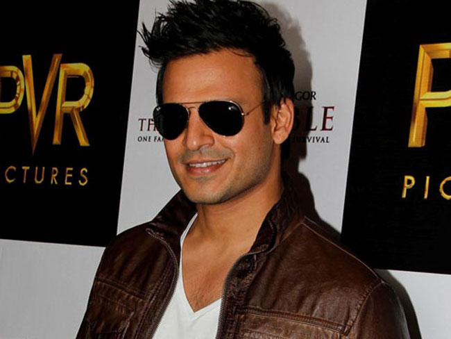 स्टेट ऑफ़ कैलिफ़ोर्निया ने विवेक ओबेरॉय को किया सम्मानित