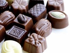 Heart-Shaped Madness: Japanese Women Splurge for Valentine's Day Chocolates