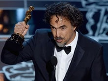 Alejandro G Inarritu Wins Best Director at Oscars for <i>Birdman</i>