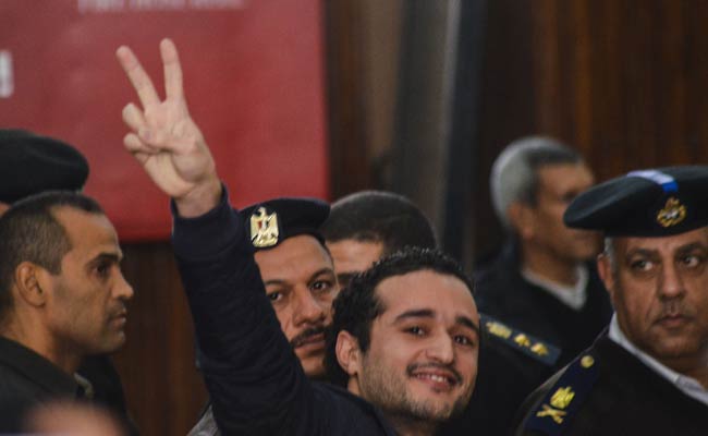 Egypt Sentences 230 Anti-Mubarak Activists to Life