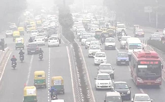 Government to Soon Launch a 'Massive' Campaign to Check Air Pollution in Delhi