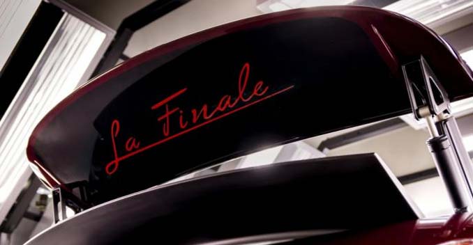Bugatti Sells the 450th Veyron - Its Final One